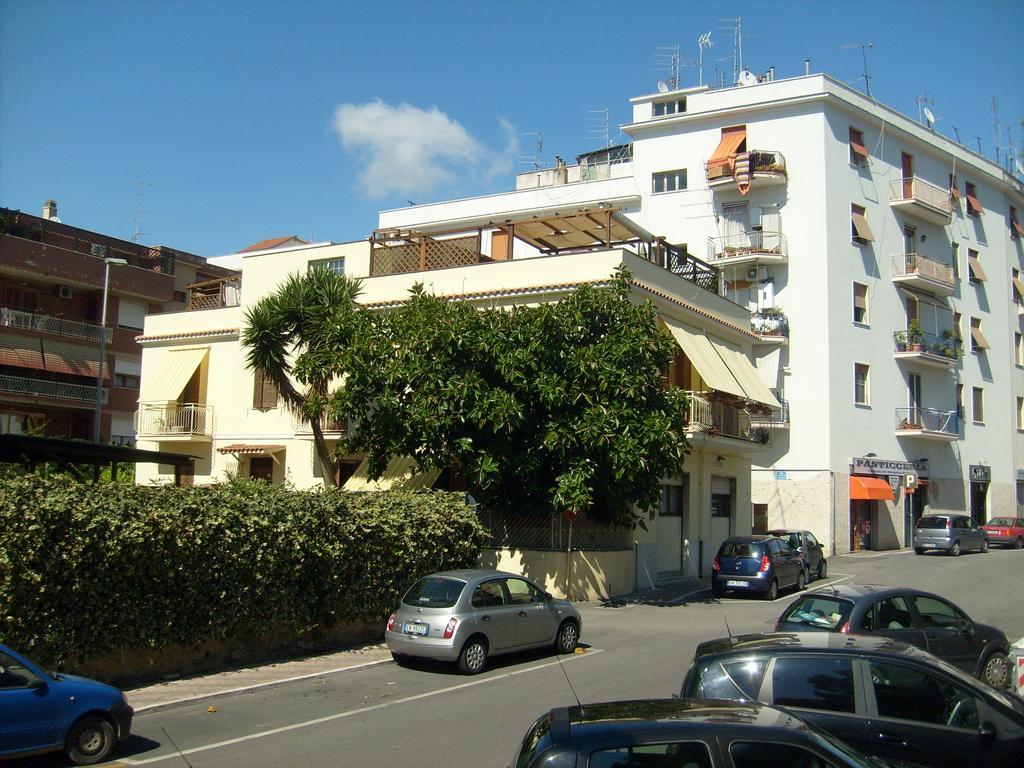 Affittacamere Il Parco Civitavecchia Buitenkant foto
